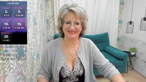 Snapshot of evelynblissful chatting on February 2025 08:24:02 AM Evelyn online show from February 2025 08:24:02 AM