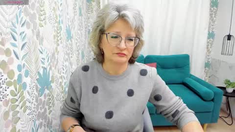 Snapshot of evelynblissful chatting on February 2025 05:47:02 AM Evelyn online show from February 2025 05:47:02 AM