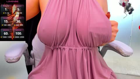 evelyne_rose online show from December 2024 12:22:01 PM