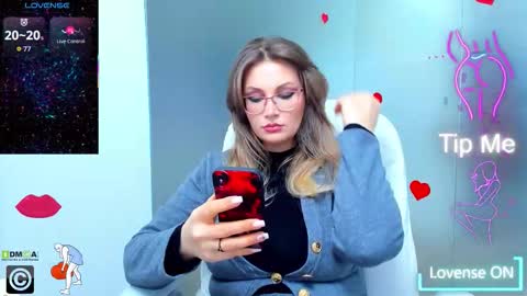 evelyne_rose online show from February 2026 06:18:02 AM