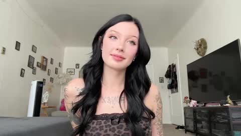 Evelyn online show from September 2025 07:26:02 PM