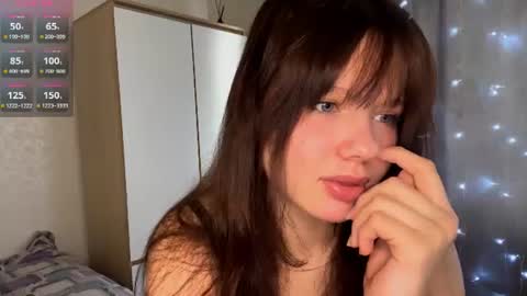 Evelyn Velvet online show from June 2026 07:19:01 AM