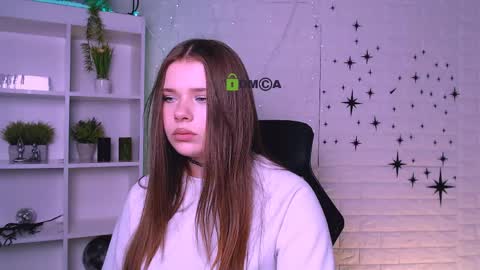 evelynlovelyy online show from March 2026 12:11:01 PM