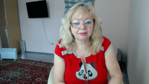 Snapshot of evelynloveshy chatting on February 2025 10:40:02 AM BarbaraBlondy online show from February 2025 10:40:02 AM