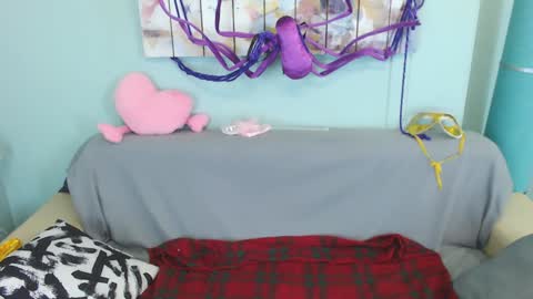 Everly online show from December 2024 04:09:02 AM