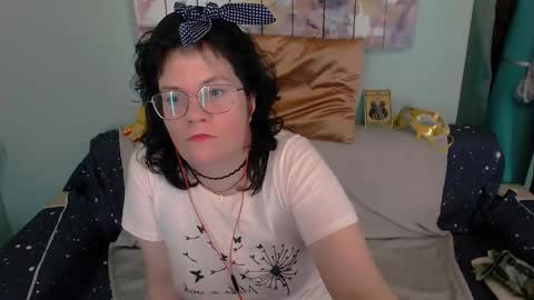 Everly online show from October 2025 08:09:02 PM