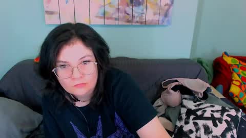 Everly online show from April 2026 05:19:08 AM