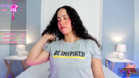 EVELYN online show from November 2025 05:08:02 AM