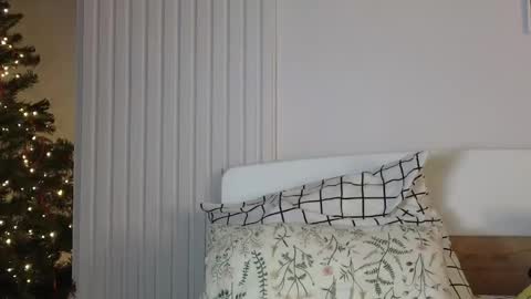 evi_woow online show from December 2024 07:16:02 PM