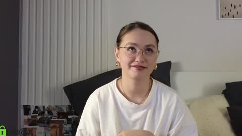 evi_woow online show from January 2025 04:30:02 PM