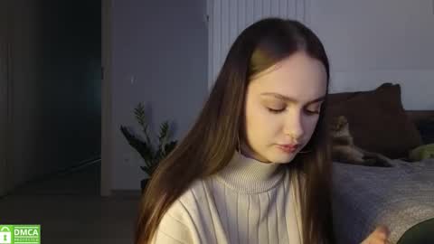 evi_woow online show from October 2025 08:32:02 PM