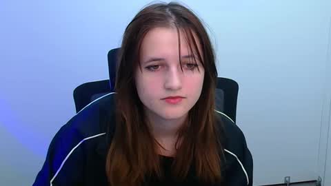 Evie online show from November 2025 12:16:01 PM