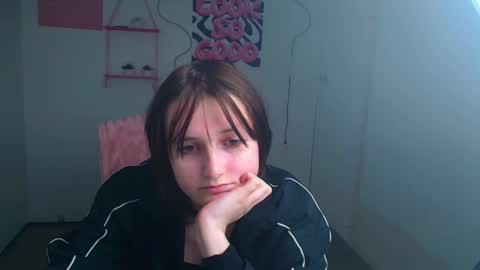 Evie online show from March 2026 10:39:01 PM