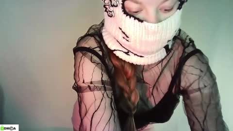 Renesme White Im here from Monday to Friday online show from May 2026 01:36:01 AM