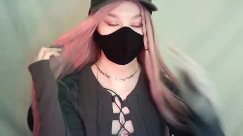 Renesme White Im here from Monday to Friday online show from May 2026 03:02:02 AM