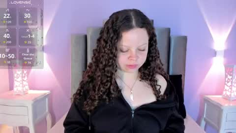 Snapshot of evierouse_ chatting on May 2026 08:07:01 PM evierouse_ online show from May 2026 08:07:01 PM