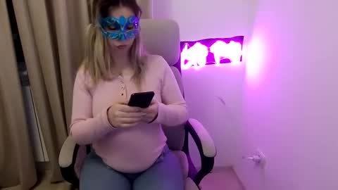 alesia online show from March 2025 11:11:01 PM