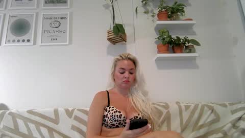 Badblondebunny online show from February 2025 10:58:01 PM