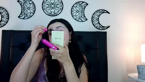 Snapshot of evoletmk chatting on February 2026 06:00:02 PM Evolet online show from February 2026 06:00:02 PM