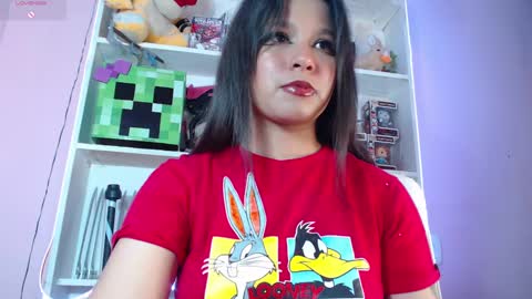 Snapshot of evybubbles_ chatting on December 2024 04:27:02 PM Im Evy online show from December 2024 04:27:02 PM