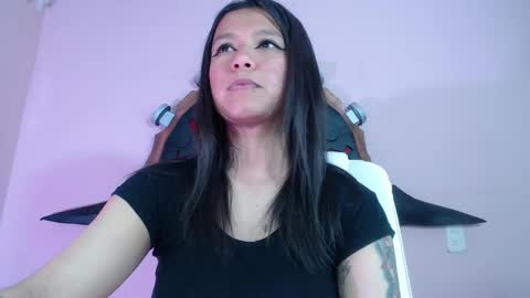 Snapshot of evybubbles_ chatting on September 2025 07:04:01 PM Im Evy online show from September 2025 07:04:01 PM