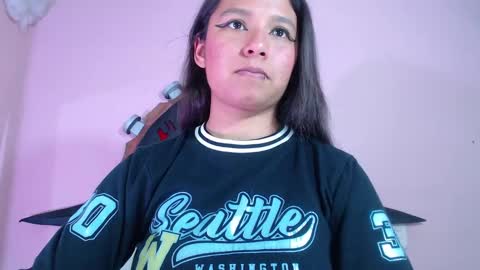 Snapshot of evybubbles_ chatting on October 2025 04:53:02 PM Im Evy online show from October 2025 04:53:02 PM