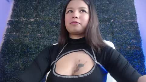 Im Evy online show from April 2026 05:28:01 PM