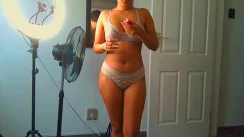 courtney online show from April 2026 06:16:02 AM