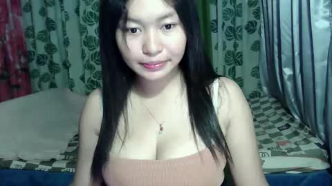 Snapshot of excotic_mia chatting on May 2026 10:38:01 PM excotic_mia online show from May 2026 10:38:01 PM