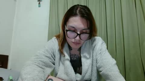 Snapshot of exolizzz66 chatting on December 2024 12:04:02 AM Exolizz online show from December 2024 12:04:02 AM