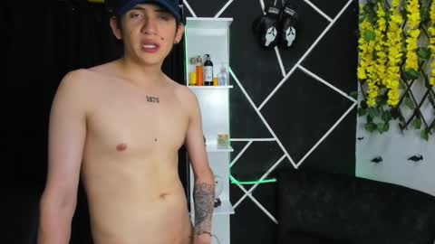 exotic_kisses_ online show from December 2024 05:55:02 PM