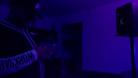 ExoticFreak666 online show from April 2026 07:11:01 AM