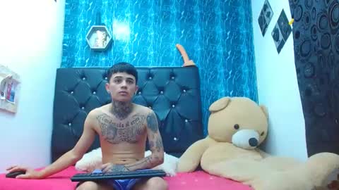 Snapshot of exotichot_couple chatting on March 2025 07:06:02 PM exotichot_couple online show from March 2025 07:06:02 PM