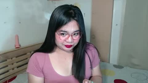 Snapshot of exoticpinayx chatting on December 2024 09:33:02 AM SHANTAL MARIE online show from December 2024 09:33:02 AM