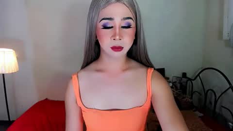 expensive_elise online show from March 2026 04:07:01 PM