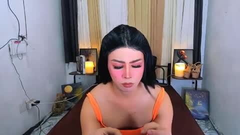 expensive_elise online show from June 2026 05:29:02 PM