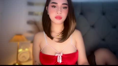 Snapshot of expensivets_chloe chatting on May 2026 03:52:02 PM chloee online show from May 2026 03:52:02 PM