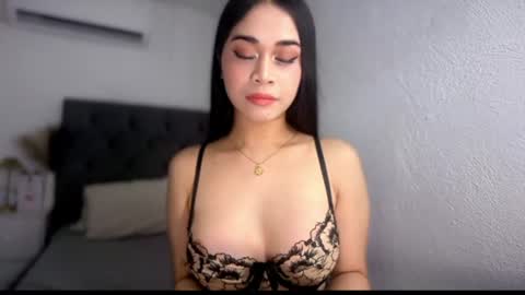 Snapshot of expensivets_chloe chatting on July 2026 02:53:02 AM chloee online show from July 2026 02:53:02 AM