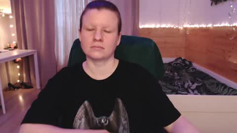 Crystal online show from April 2026 05:07:01 PM