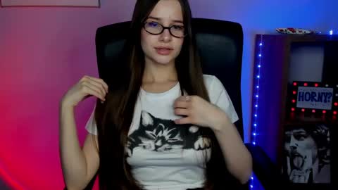 Maya online show from April 2026 06:47:02 AM