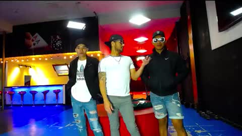 Snapshot of extrangers chatting on September 2025 11:48:01 AM extrangers online show from September 2025 11:48:01 AM