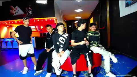 Snapshot of extrangers chatting on October 2025 12:17:01 PM extrangers online show from October 2025 12:17:01 PM