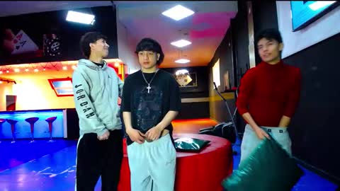 Snapshot of extrangers chatting on October 2025 12:28:01 PM extrangers online show from October 2025 12:28:01 PM