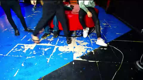 Snapshot of extrangers chatting on November 2025 01:02:01 PM extrangers online show from November 2025 01:02:01 PM