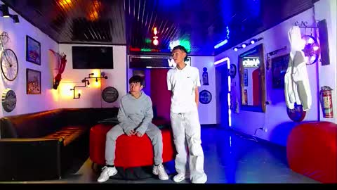 extrangers online show from March 2026 12:08:01 PM