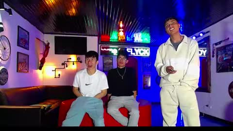 extrangers online show from March 2026 12:10:02 PM