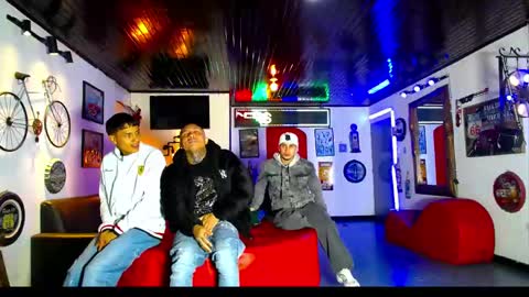 extrangers online show from March 2026 12:05:02 PM