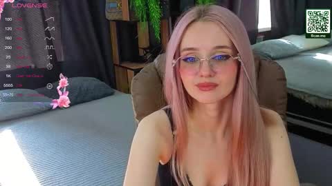 exxxcore_ online show from October 2025 03:50:02 AM