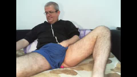 Snapshot of eyes12 chatting on January 2025 06:22:02 AM GEORGE online show from January 2025 06:22:02 AM