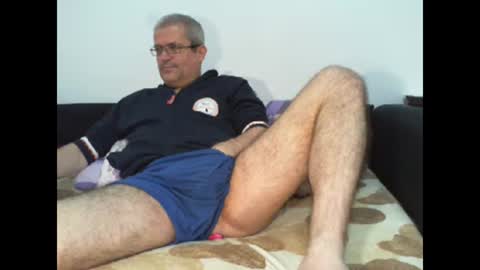 Snapshot of eyes12 chatting on January 2025 10:10:02 AM GEORGE online show from January 2025 10:10:02 AM